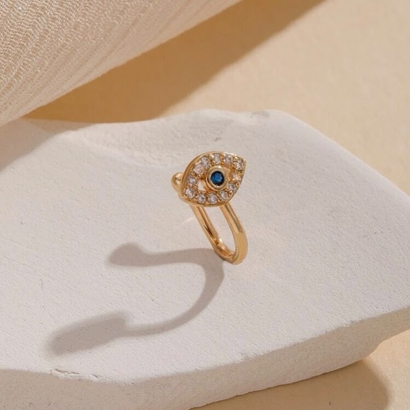 ⚜️𝟯𝟬%𝗢𝗙𝗙 𝗯𝘂𝗻𝗱𝗹𝗲𝘀 𝟯+⚜️ NEW CZ Evil Eye Fake Nose Ring - Picture 7 of 10